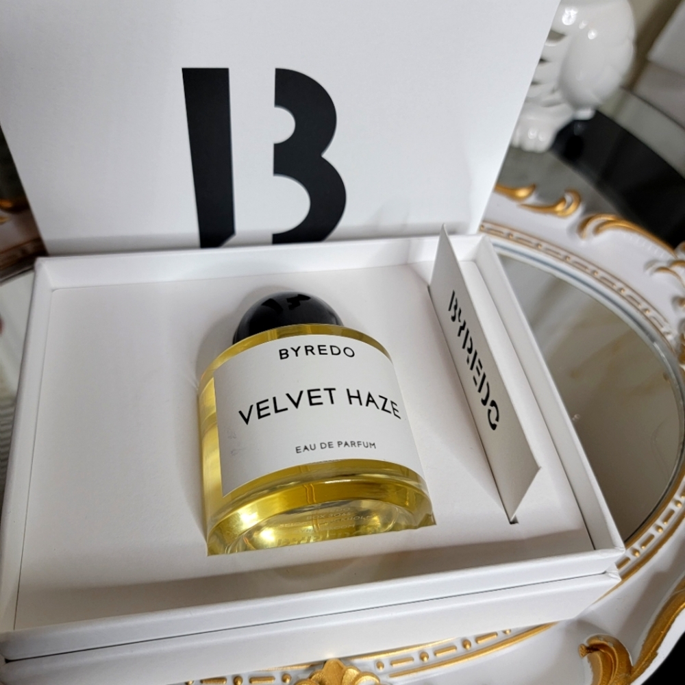 Velvet Haze fragrance by Byredo